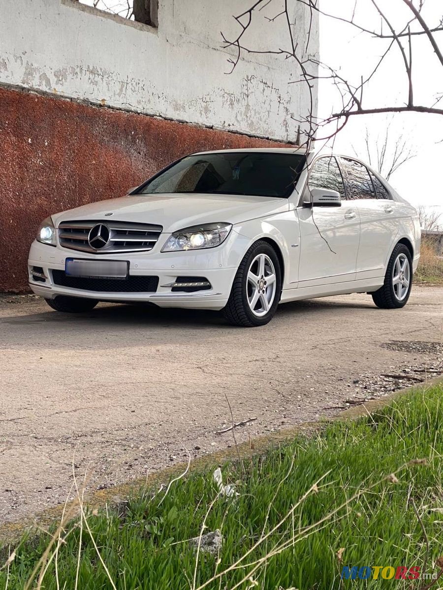 2010' Mercedes-Benz C-Class photo #1