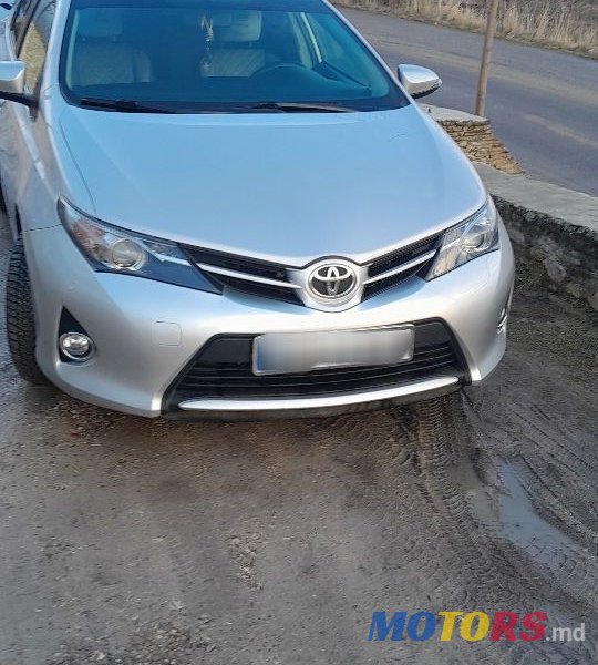 2014' Toyota Auris photo #1