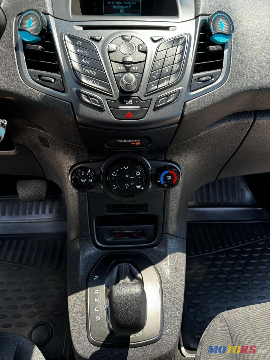 2015' Ford Fiesta photo #6