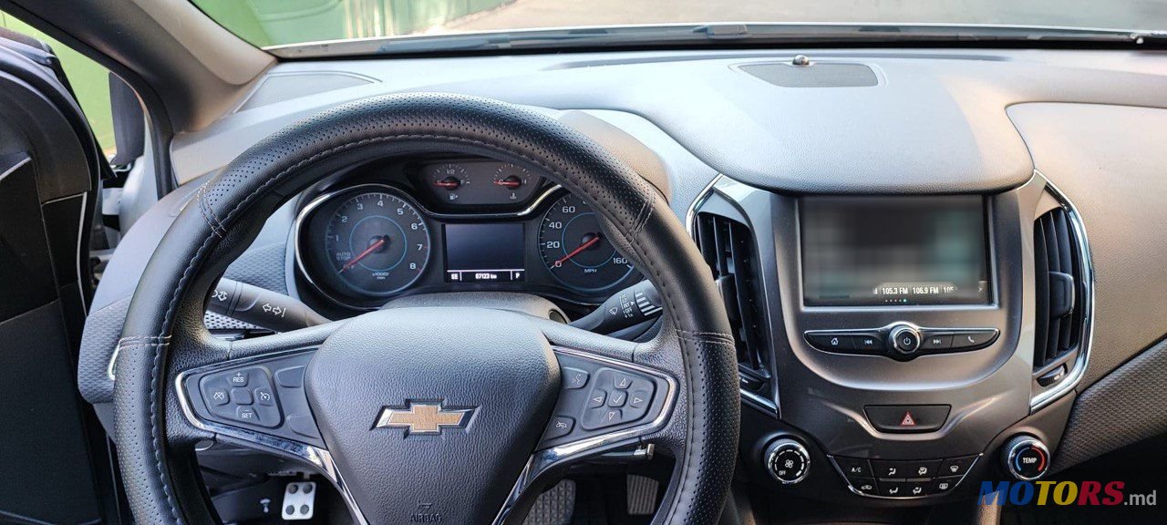 2017' Chevrolet Cruze photo #6