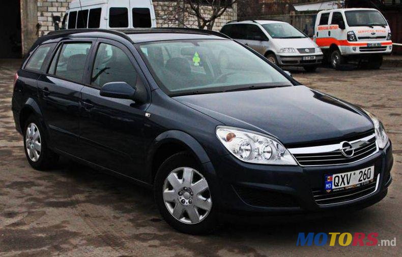 2008' Opel Astra photo #2