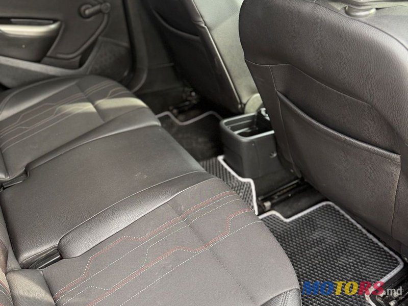 2012' Opel Astra photo #5