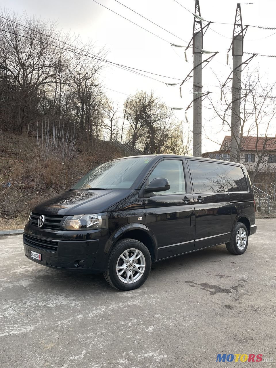 2013' Volkswagen Transporter photo #2