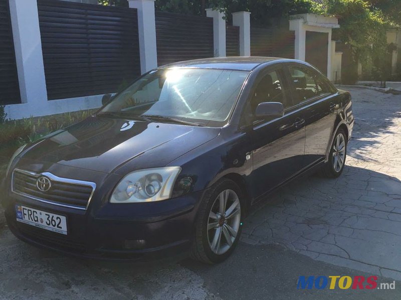 2005' Toyota Avensis photo #4