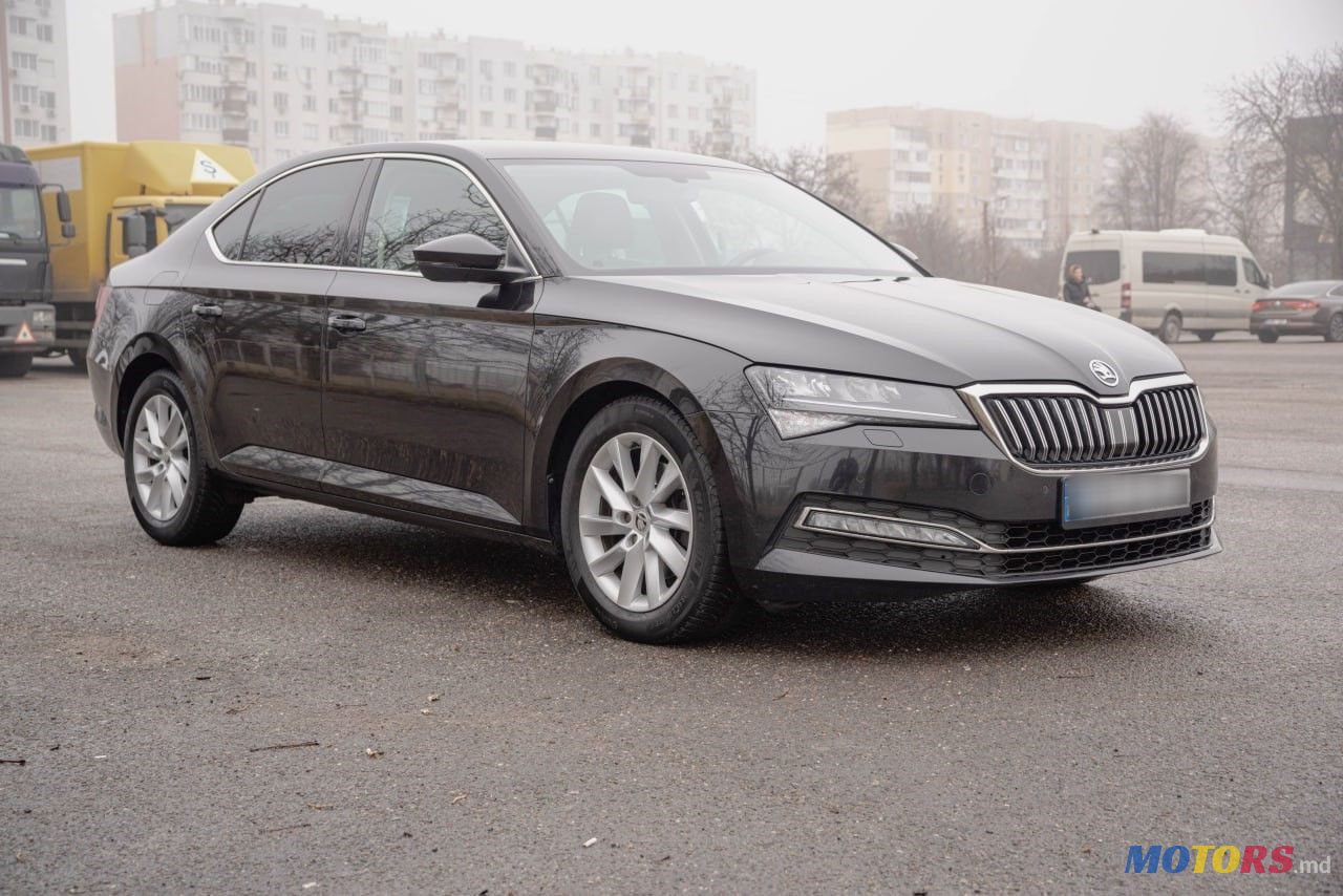 2019' Skoda Superb photo #2