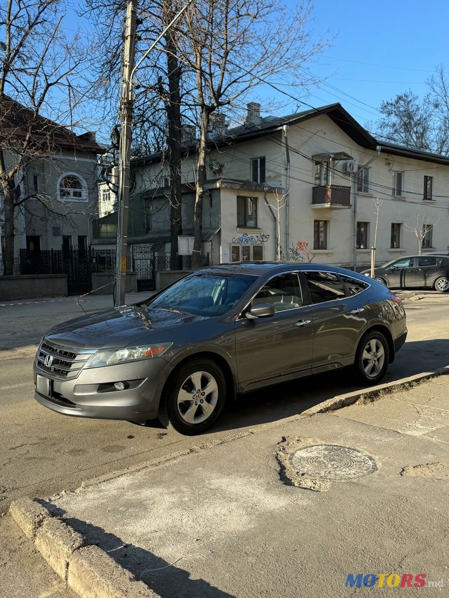 2010' Honda Crosstour photo #1