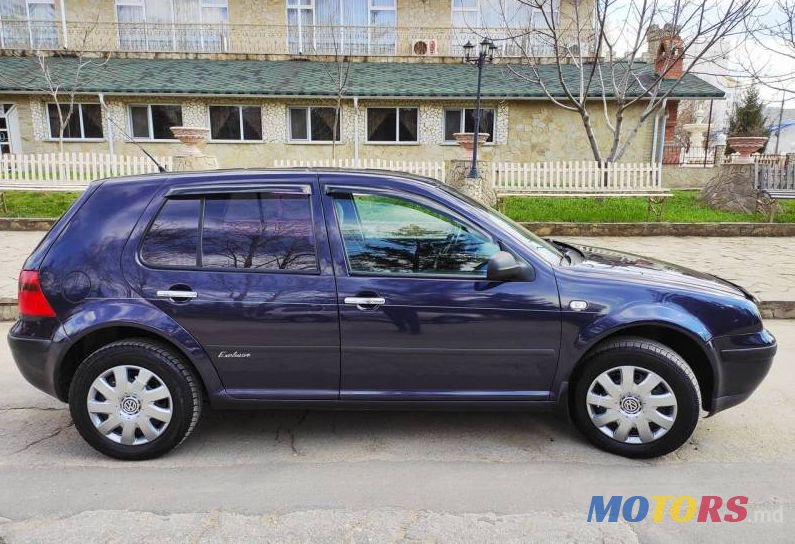 2000' Volkswagen Golf photo #5