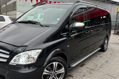 2011' Mercedes-Benz Viano