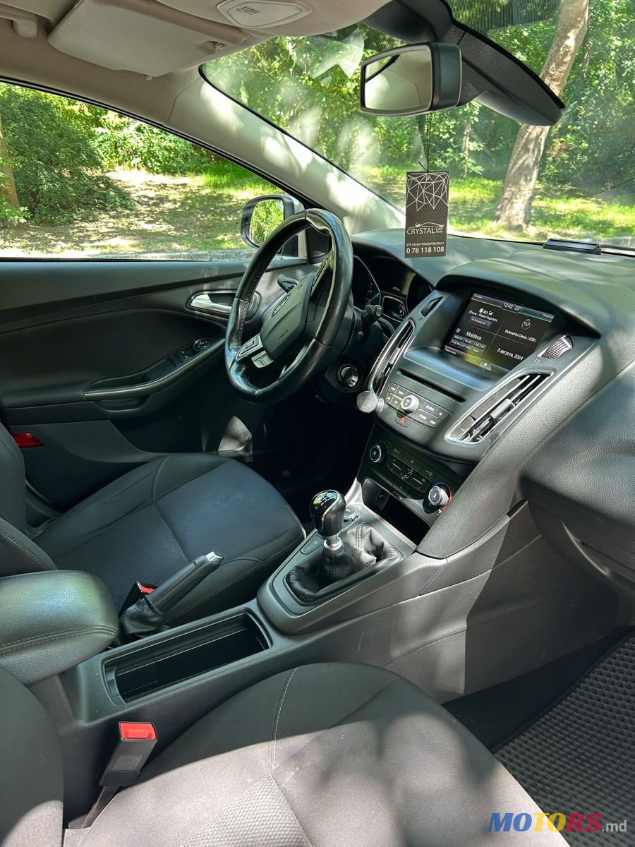 2015' Ford Focus photo #5