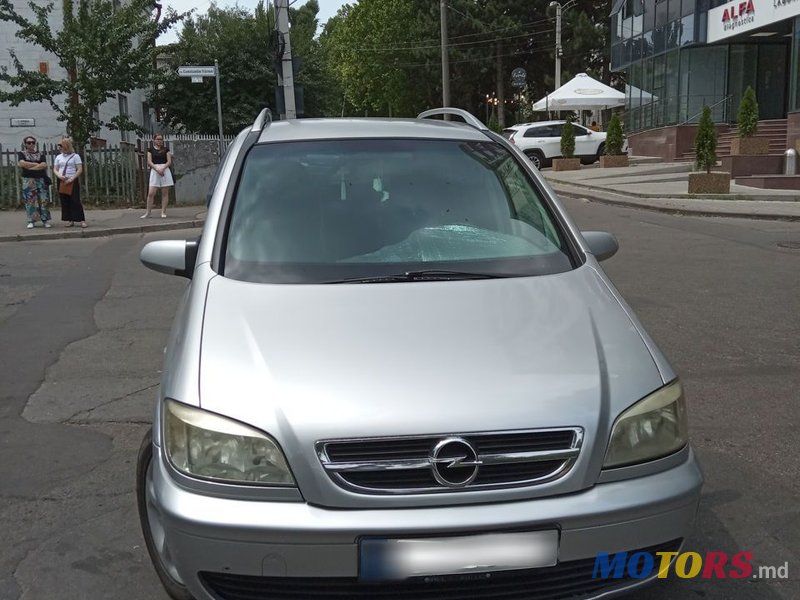 2004' Opel Zafira photo #3