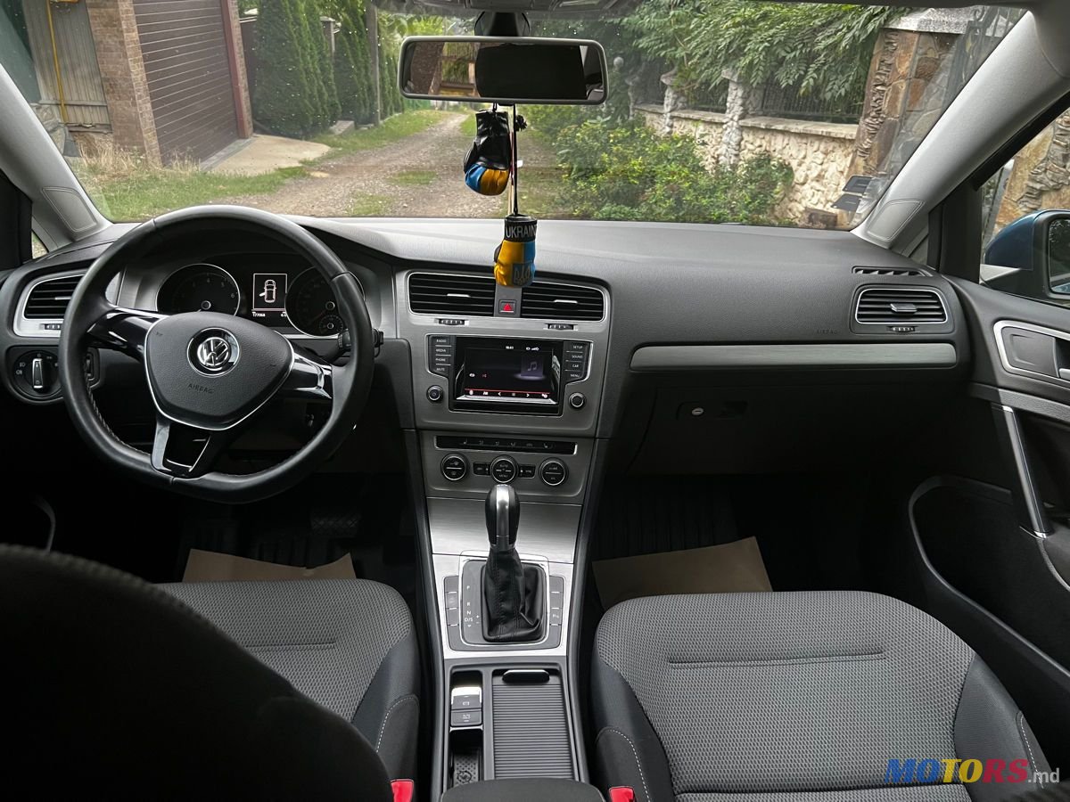 2015' Volkswagen Golf photo #5