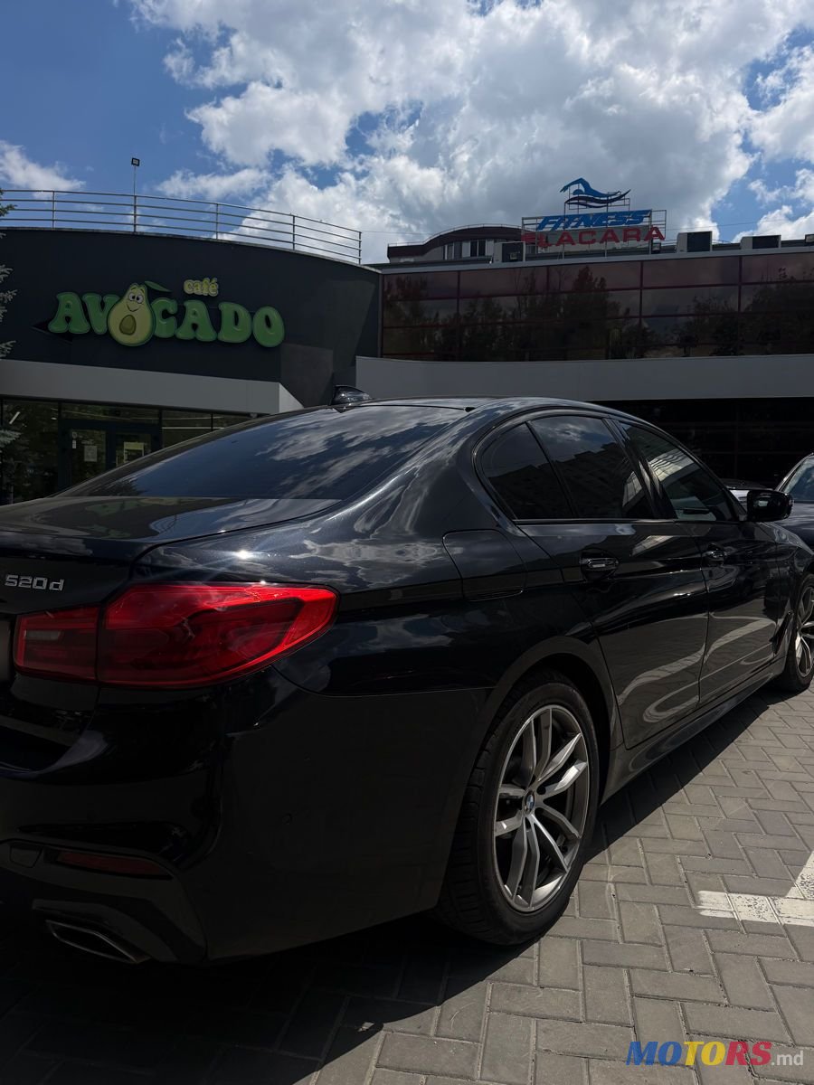 2017' BMW 5 Series photo #5
