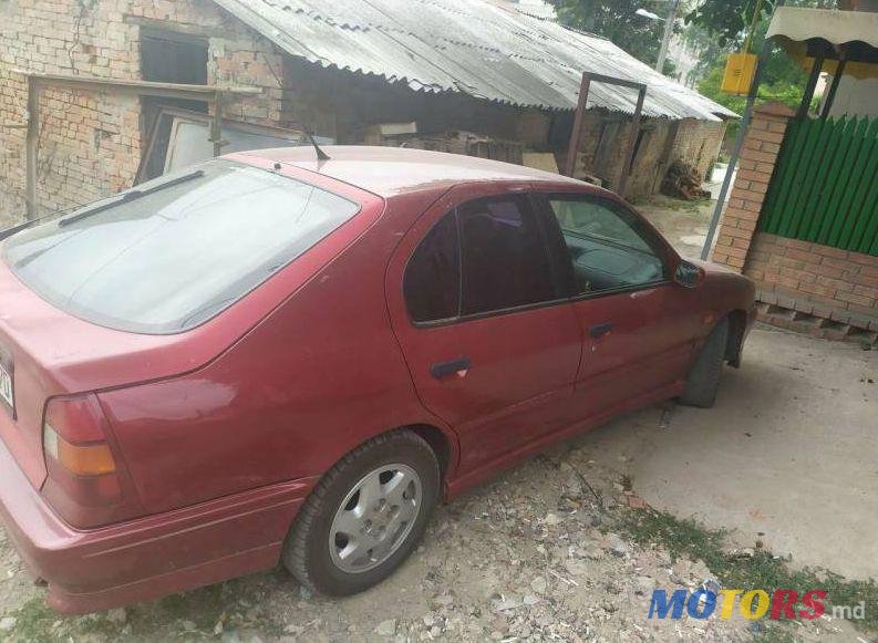 1995' Nissan Primera photo #5