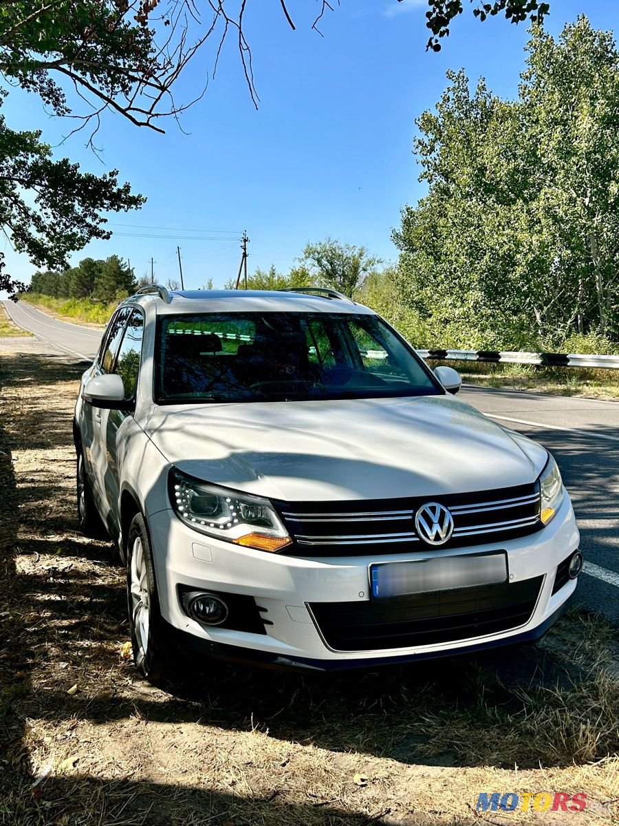 2012' Volkswagen Tiguan photo #1
