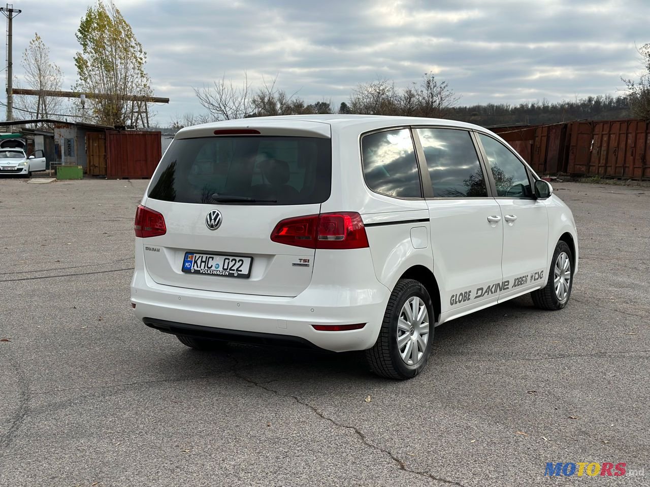 2013' Volkswagen Sharan photo #6