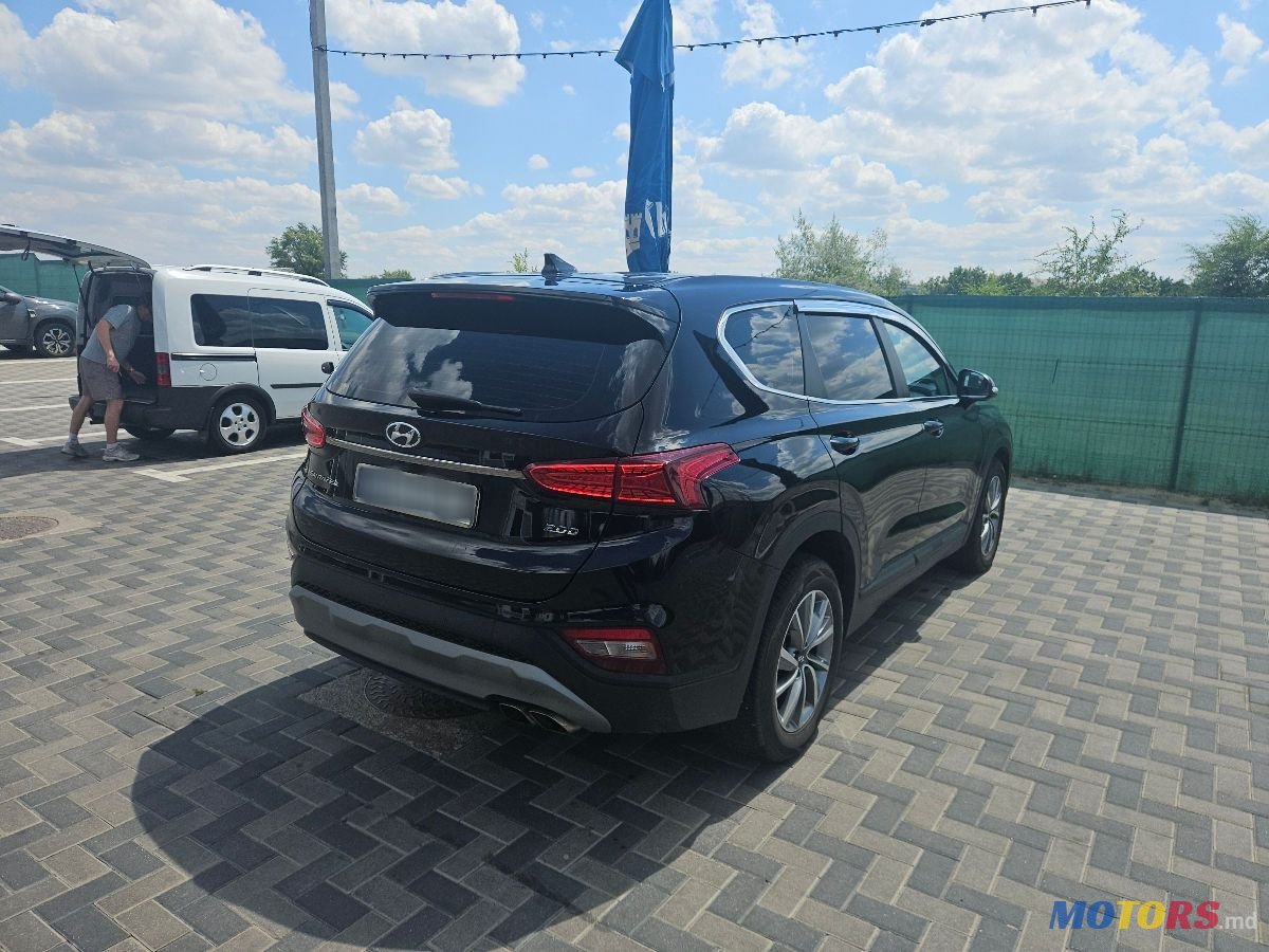 2018' Hyundai Santa Fe photo #6