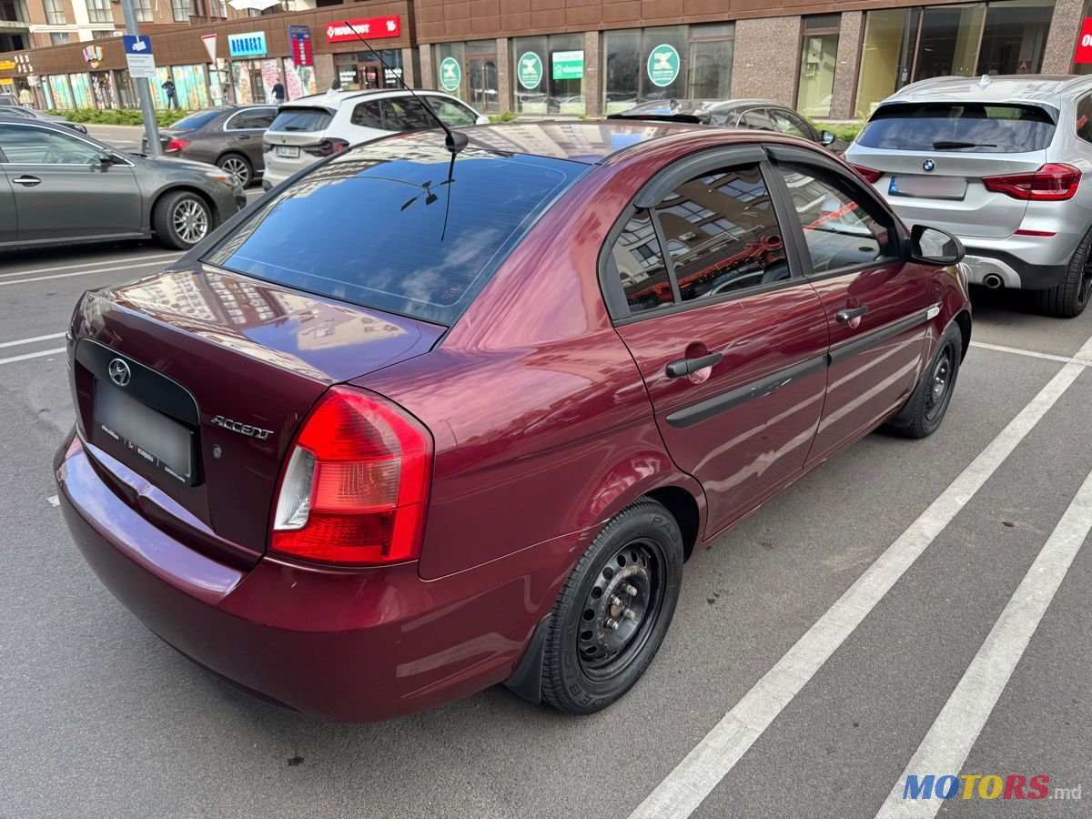 2009' Hyundai Accent photo #3