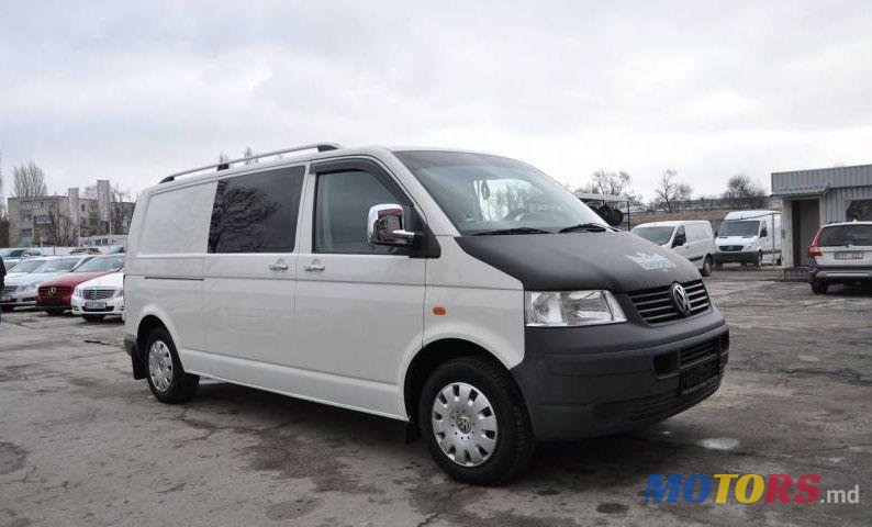 2007' Volkswagen Transporter photo #2