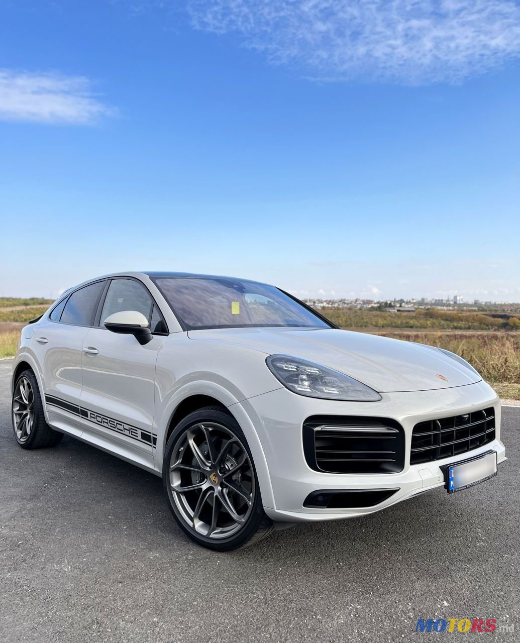 2019' Porsche Cayenne Coupe photo #5