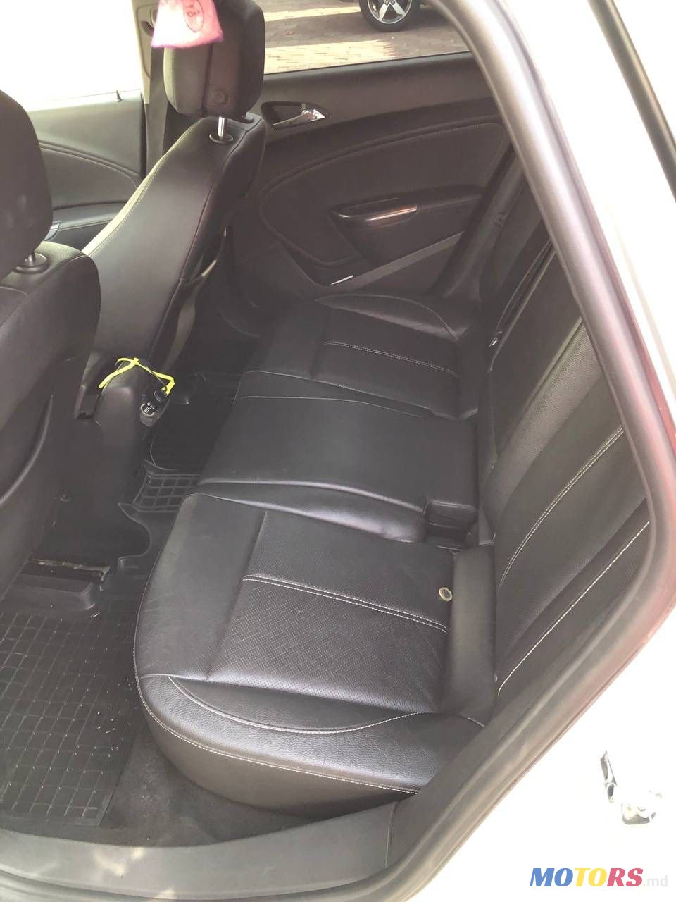 2010' Opel Astra photo #5