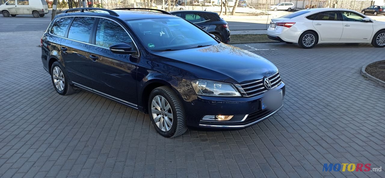 2012' Volkswagen Passat photo #2