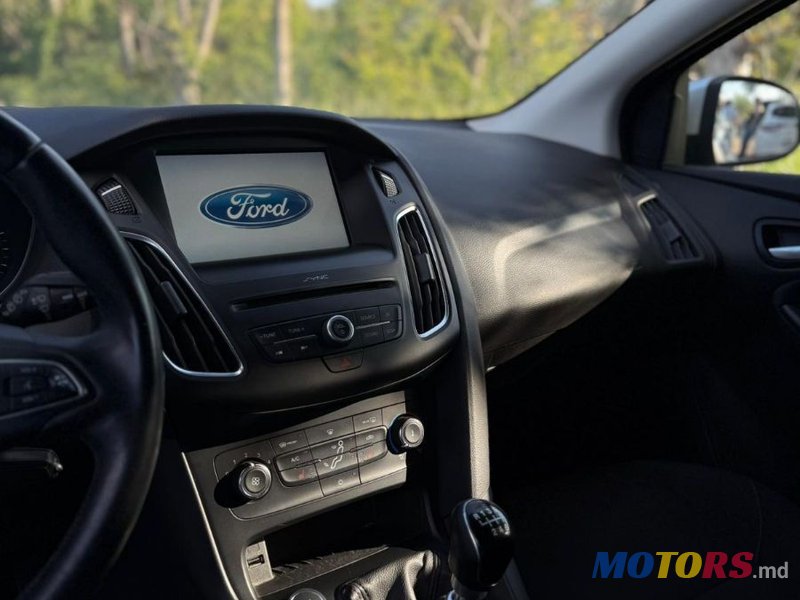 2015' Ford Focus photo #4