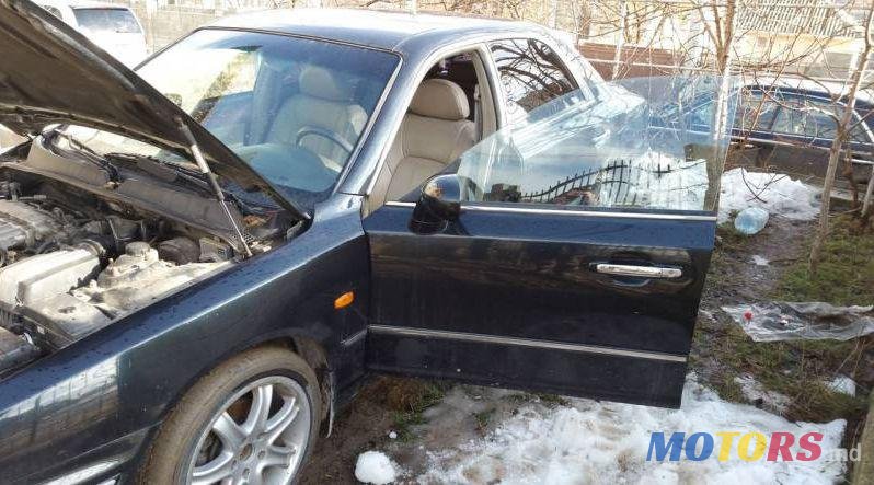 2001' Hyundai Grandeur photo #2