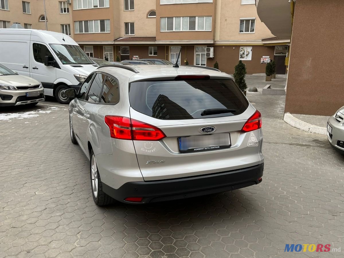 2017' Ford Focus photo #5