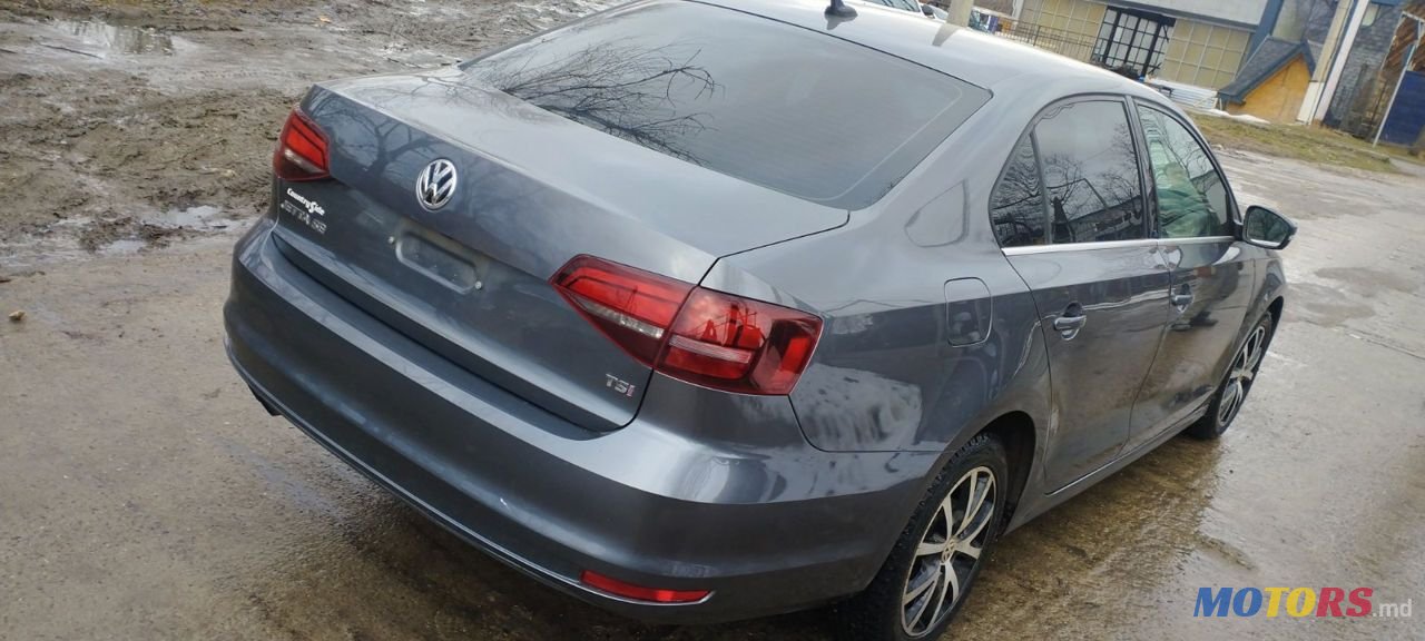 2017' Volkswagen Jetta photo #3