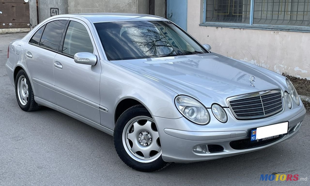 2005' Mercedes-Benz E Класс photo #3