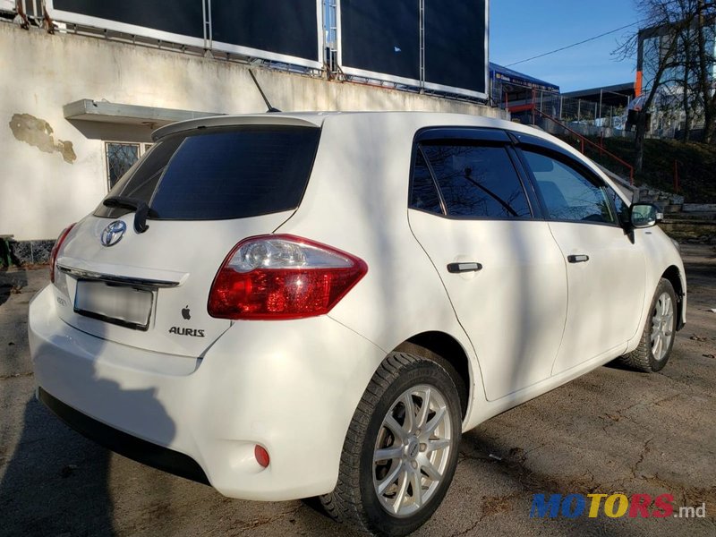 2010' Toyota Auris photo #1