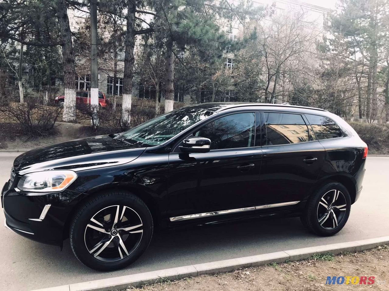 2015' Volvo XC60 photo #1