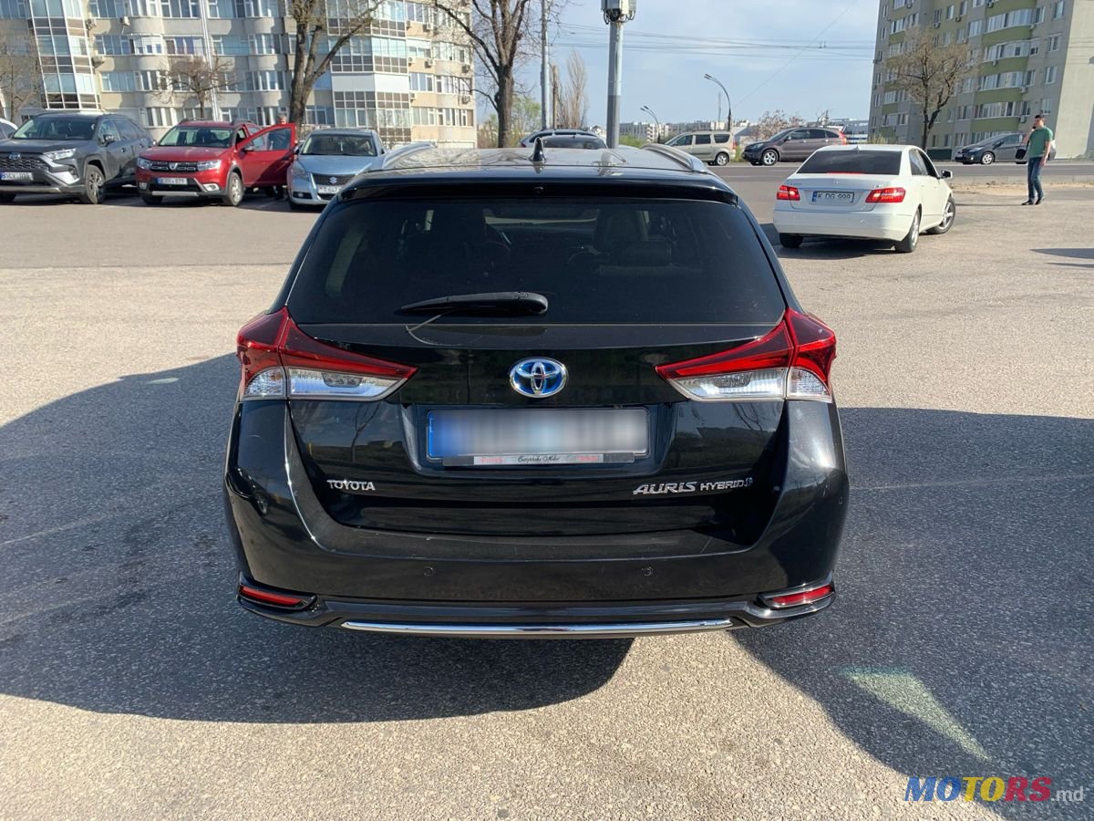 2016' Toyota Auris photo #3