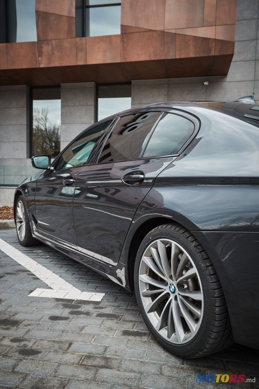 2017' BMW 5 Series photo #6