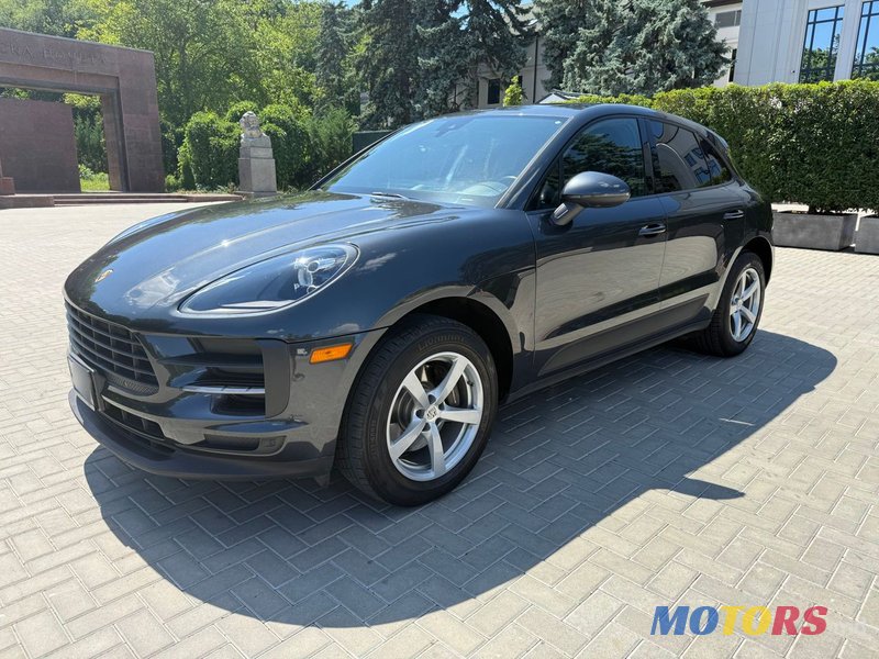 2020' Porsche Macan photo #1