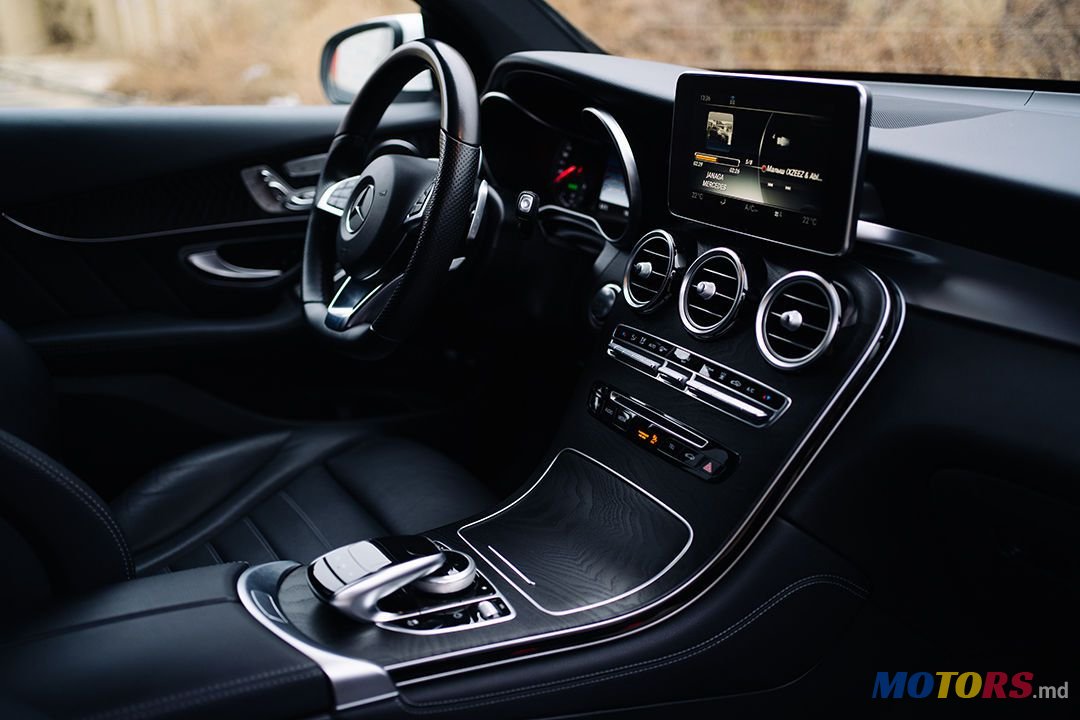 2018' Mercedes-Benz Glc photo #6