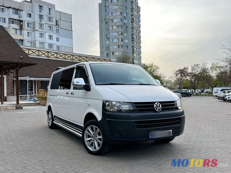 2014' Volkswagen Transporter photo #1