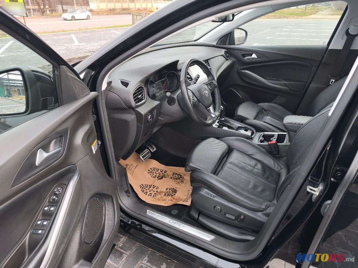 2020' Opel Grandland X photo #6