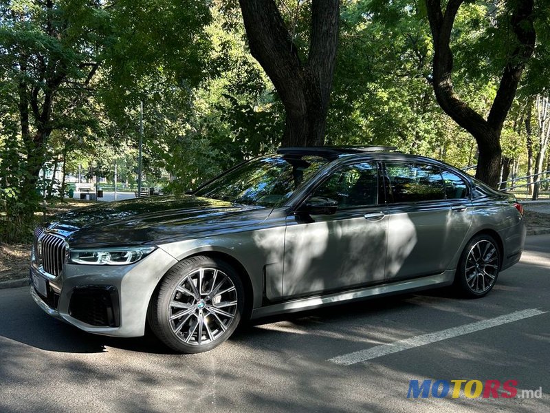 2021' BMW 7 Series photo #3