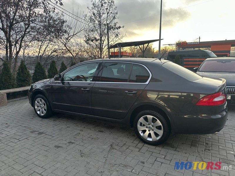 2009' Skoda Superb photo #3