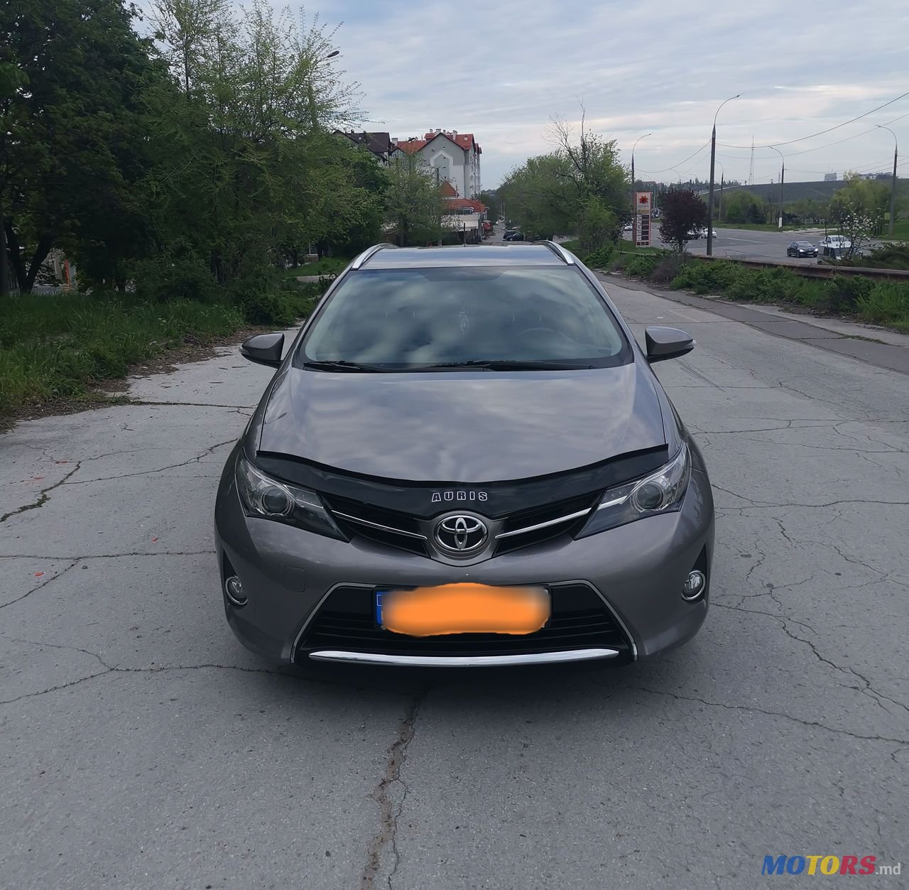 2014' Toyota Auris photo #2