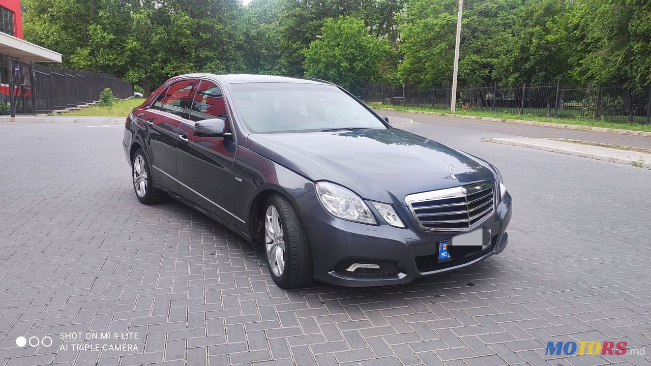 2010' Mercedes-Benz E Класс photo #3