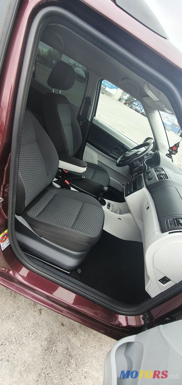 2011' Skoda Fabia photo #6