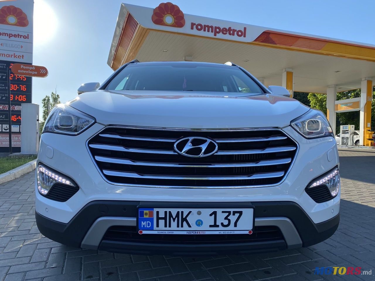 2016' Hyundai Santa Fe photo #1