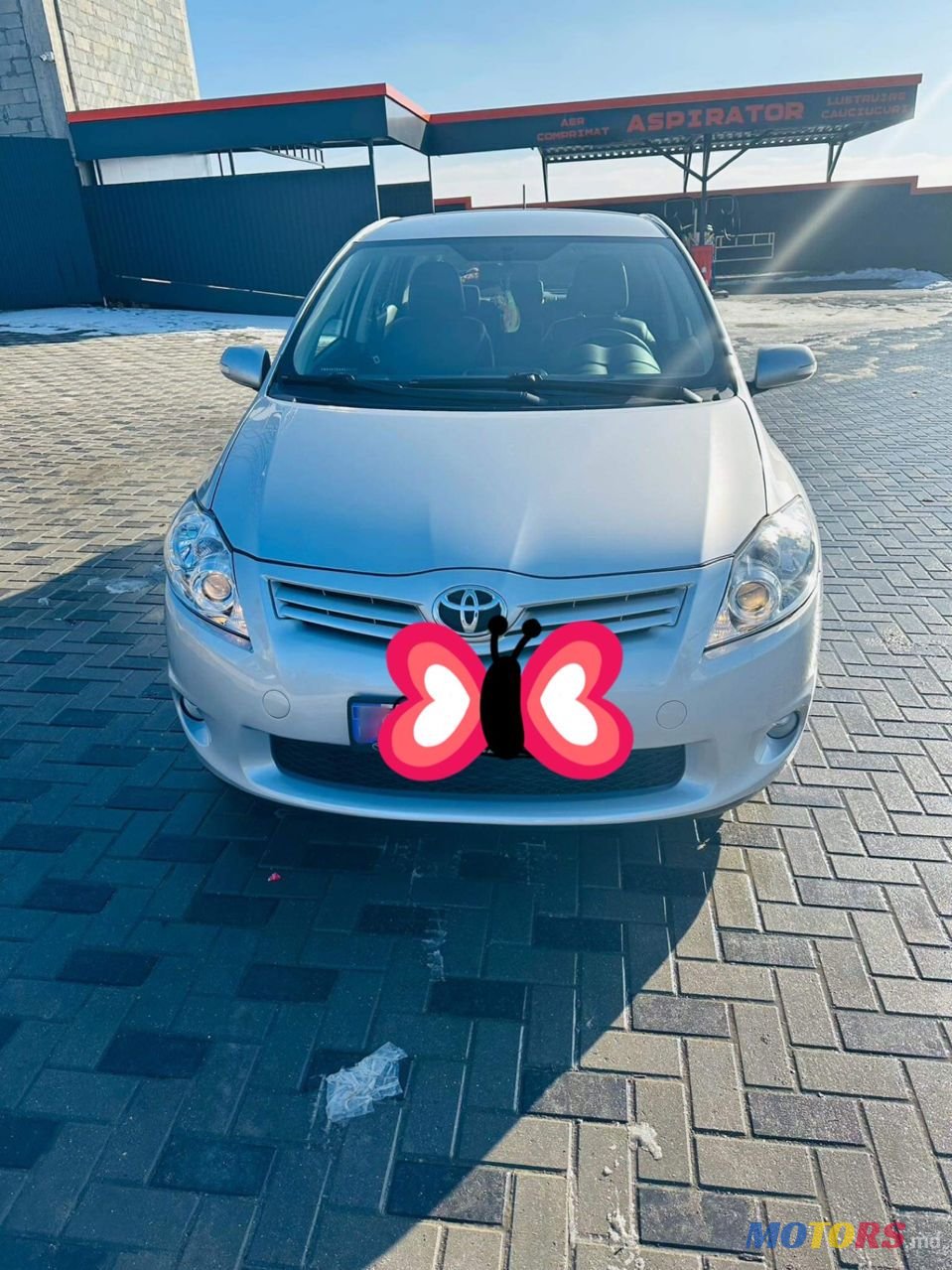 2011' Toyota Auris photo #4