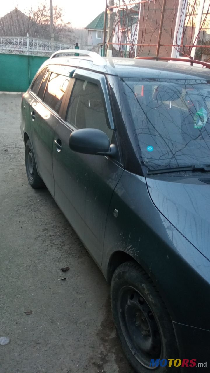 2008' Skoda Fabia photo #2