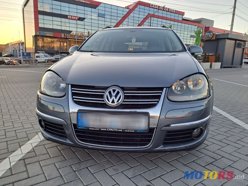 2008' Volkswagen Golf photo #1
