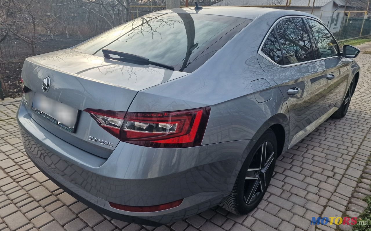 2016' Skoda Superb photo #4
