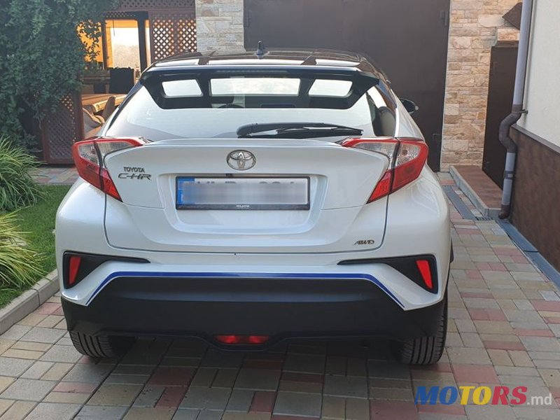 2017' Toyota C-HR photo #6