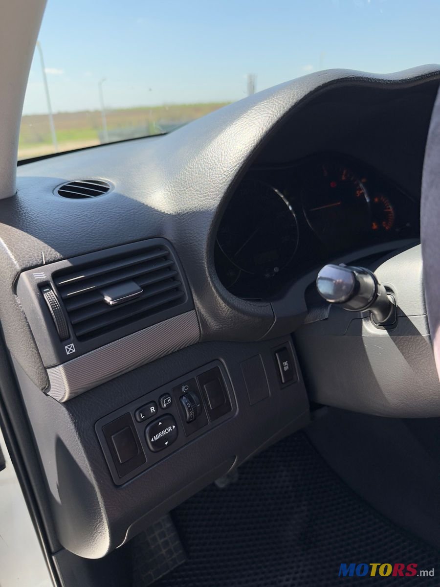 2007' Toyota Avensis photo #5